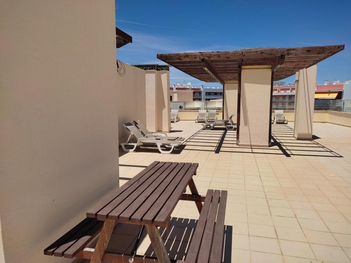 شقة 1B Terrace B - Casas & Papeis Armação de Pêra المظهر الخارجي الصورة